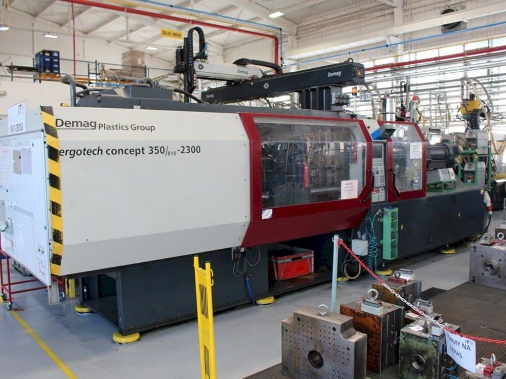 Вид  станка с DEMAG Ergotech 350/810-2300  правой стороны