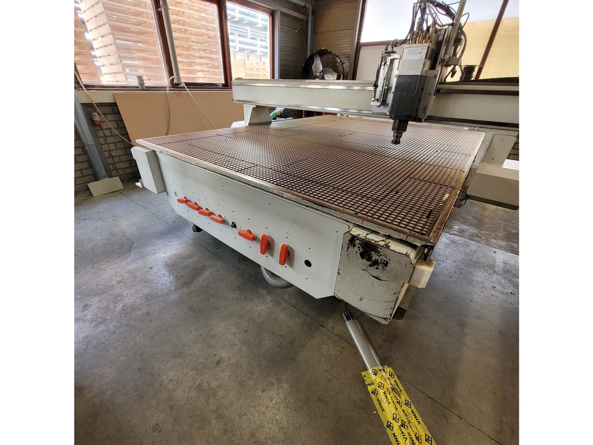 Вид станка FLEXICAM  Pro 2030  спереди