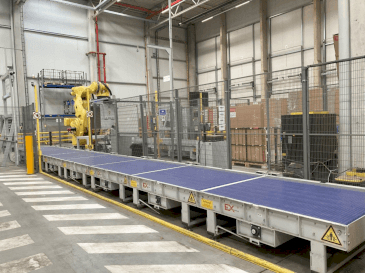 Вид станка FANUC M-2000iA/1700L  спереди