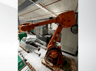 Вид станка ABB IRB 4600  спереди
