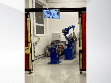 Вид станка Yaskawa Motoman AR1440  спереди