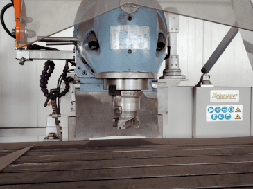 Вид станка Bernardo Variomill FU 2000E Servo  спереди