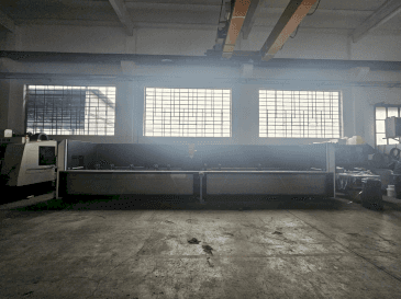 Вид станка Emmegi COMET X6  спереди