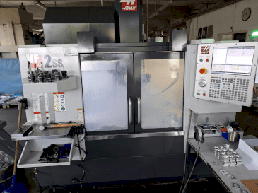 Вид станка HAAS VF 2 SS  спереди