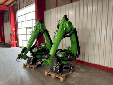 Вид станка KUKA KR 90 R3700 prime K  спереди
