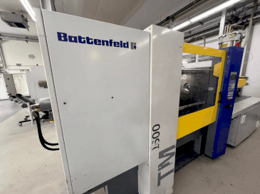 Вид станка Battenfeld TM 1600/1000  спереди