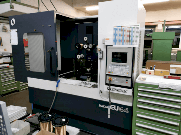 Вид станка Makino EU64  спереди