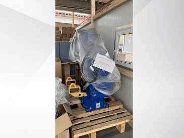 Вид станка Yaskawa GP180  спереди