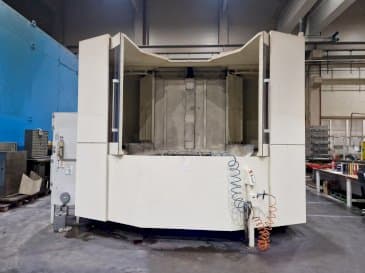 Вид станка Makino a120nx  спереди