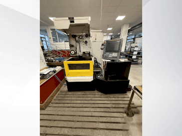 Вид станка FANUC Robocut alpha-C400iB  спереди