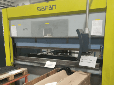 Вид станка Safan E-Brake 80-2550 TS 1  спереди