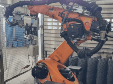 Вид станка KUKA KR 60-3  спереди