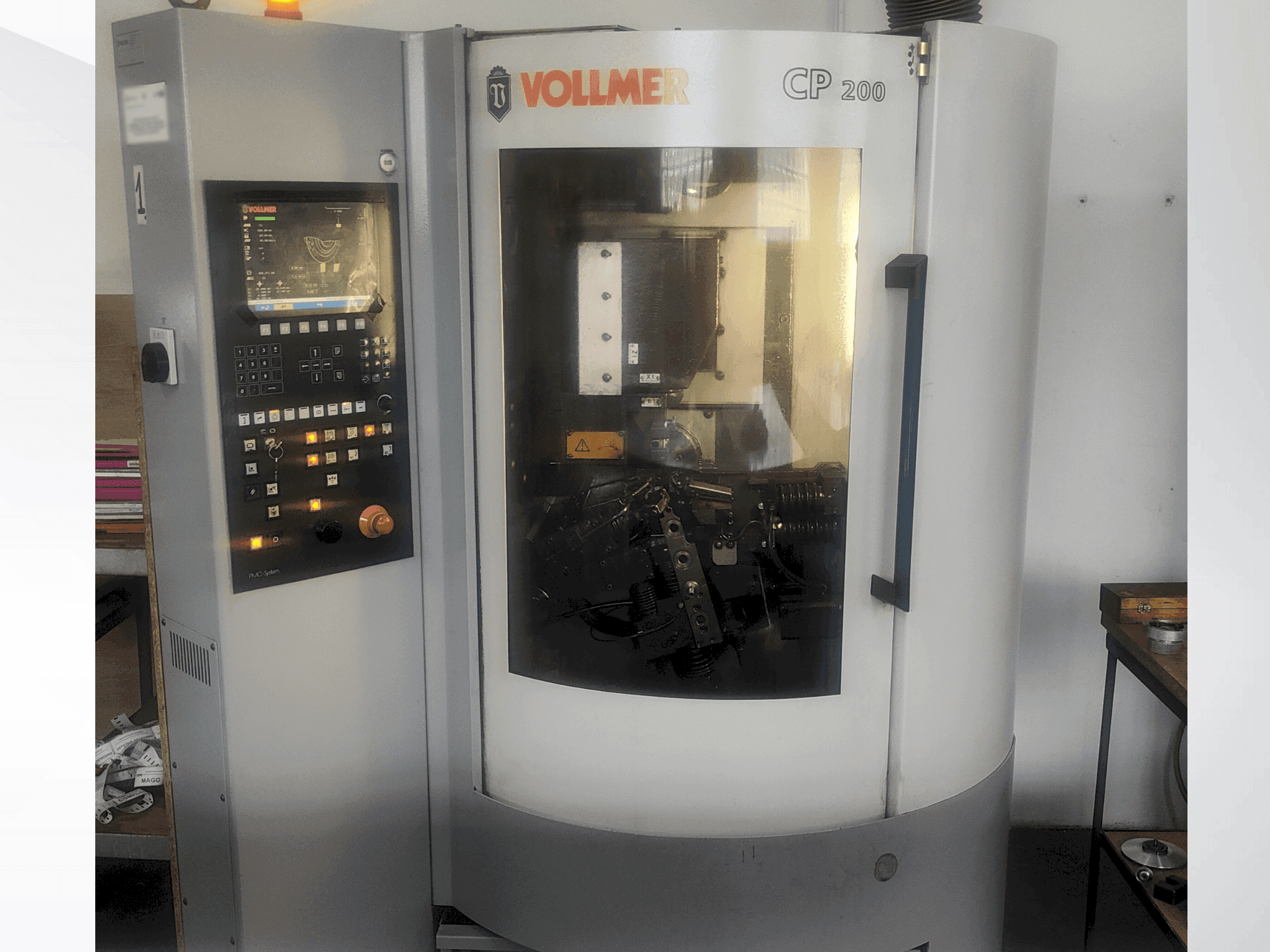 Вид станка VOLLMER CP 200 спереди