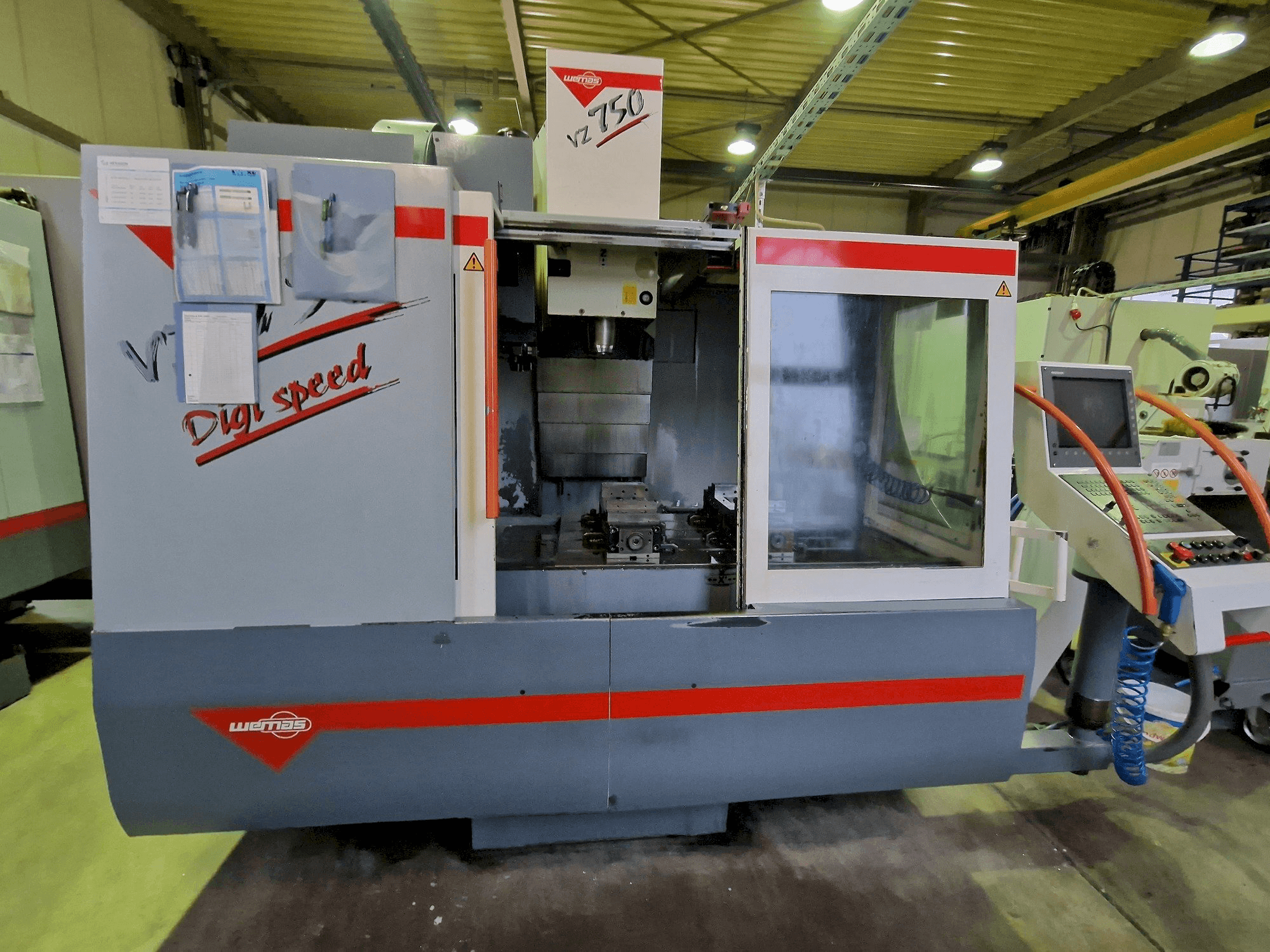 Вид станка WEMAS VZ 750 спереди