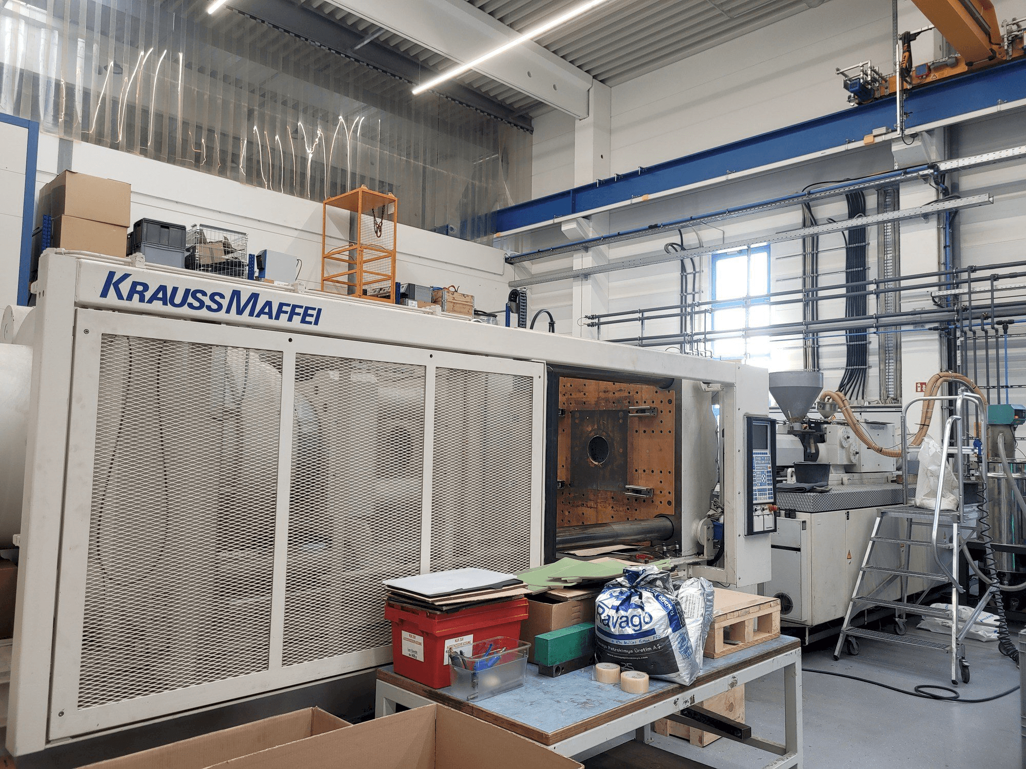 Вид станка Krauss Maffei 650-4350BM-MC4 спереди