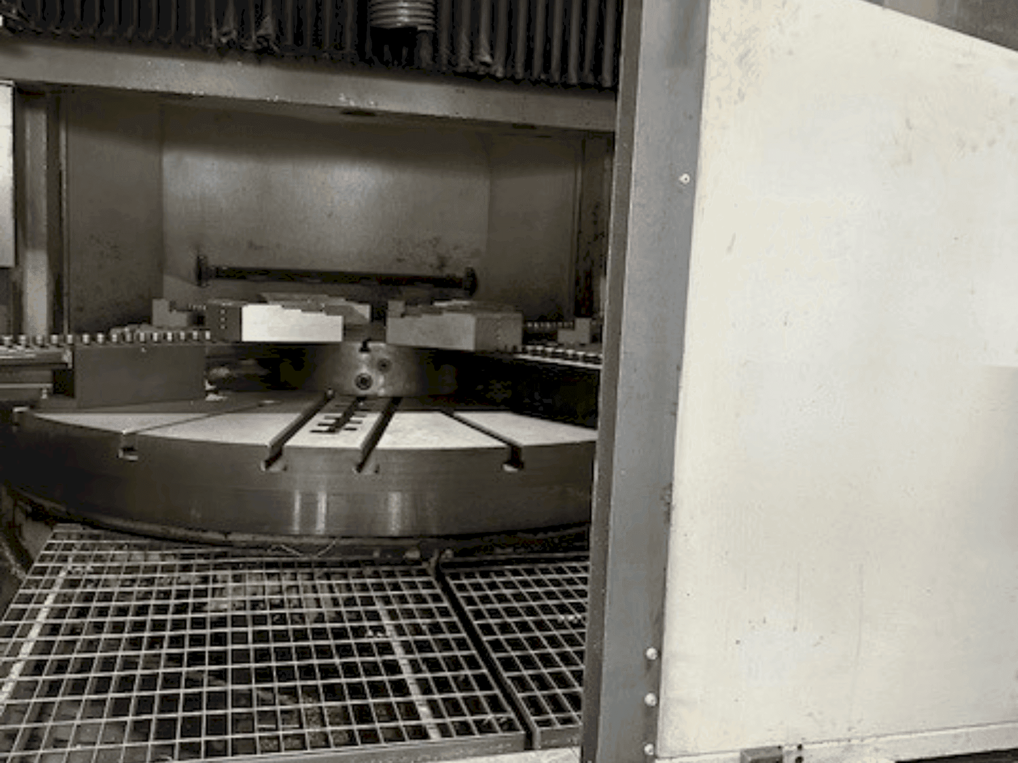 Вид станка GORBREX TKV 525 CNC спереди