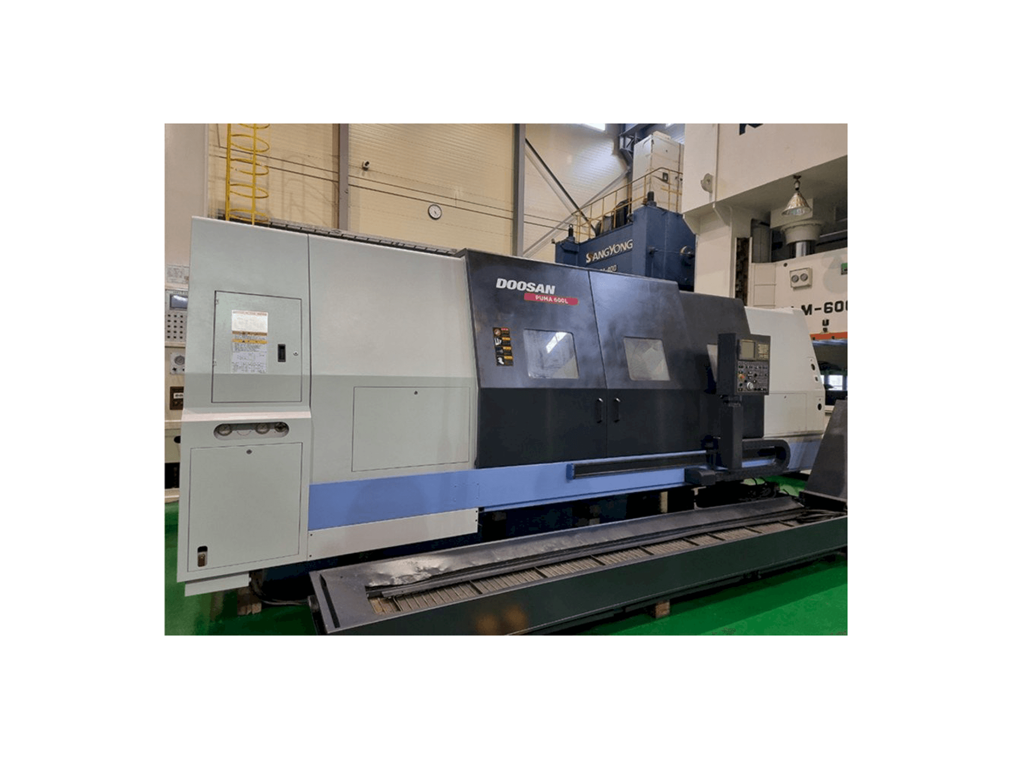 Вид станка Doosan Puma 600L спереди