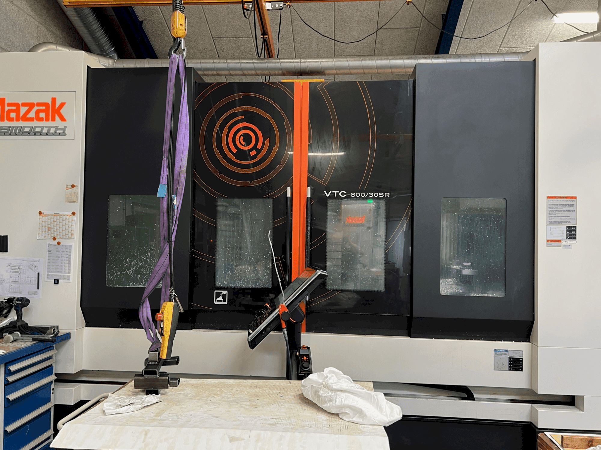 Вид станка Mazak VTC 800/30SR спереди
