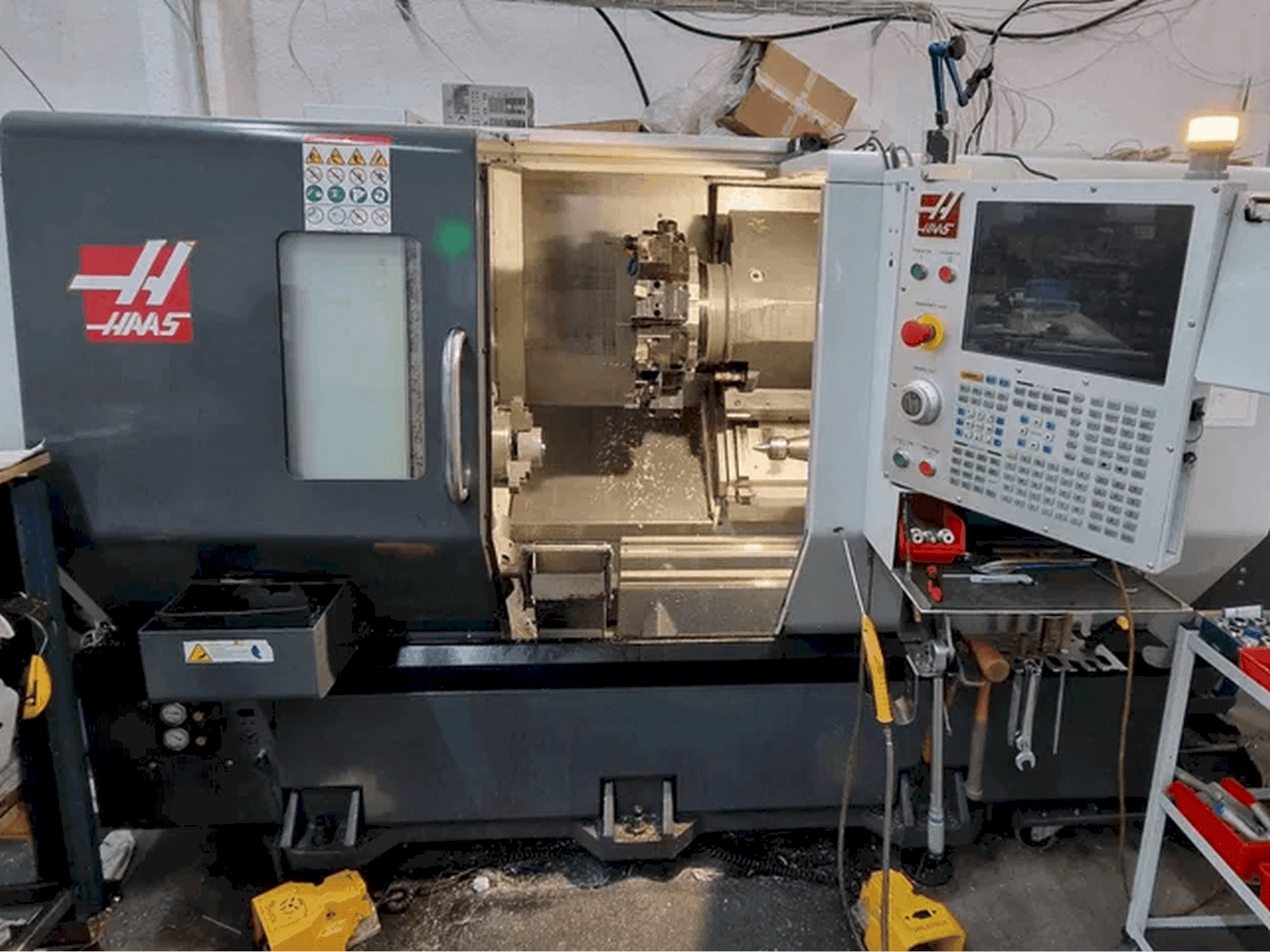 Вид станка HAAS ST-20Y спереди
