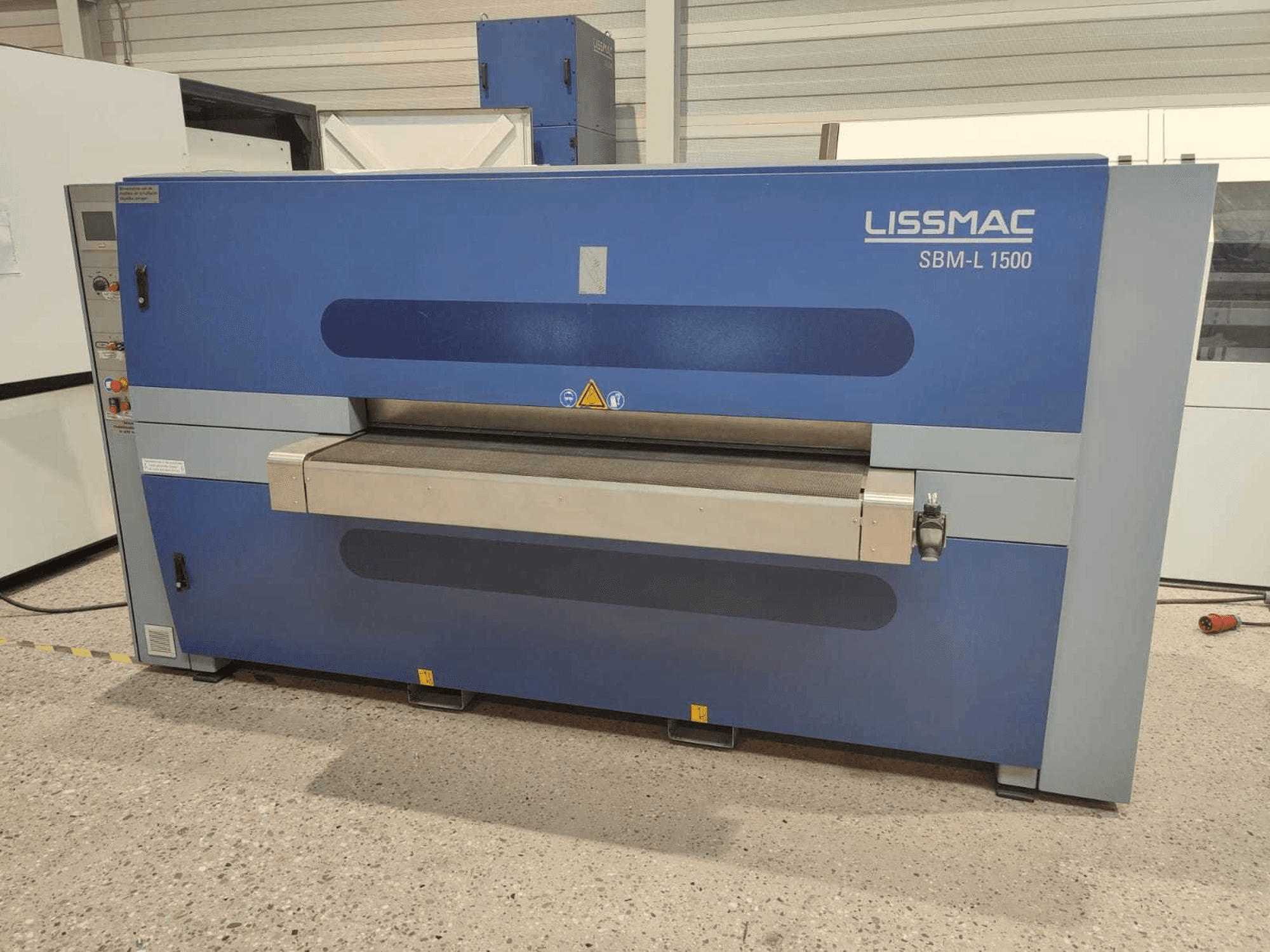 Вид станка LISSMAC SBM-L 1500 G1S2 спереди