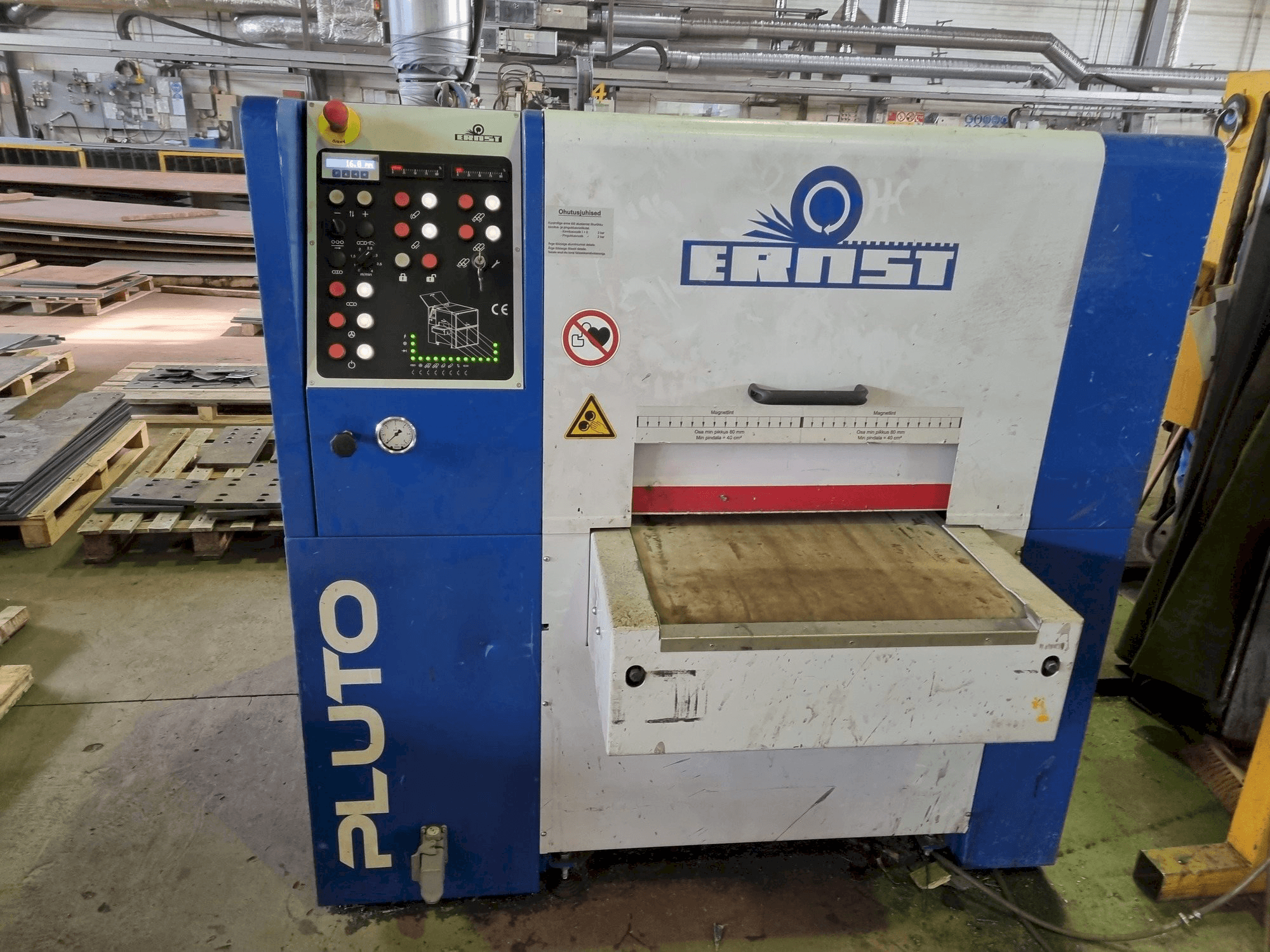 Вид станка ERNST PLUTO ELL 600 спереди