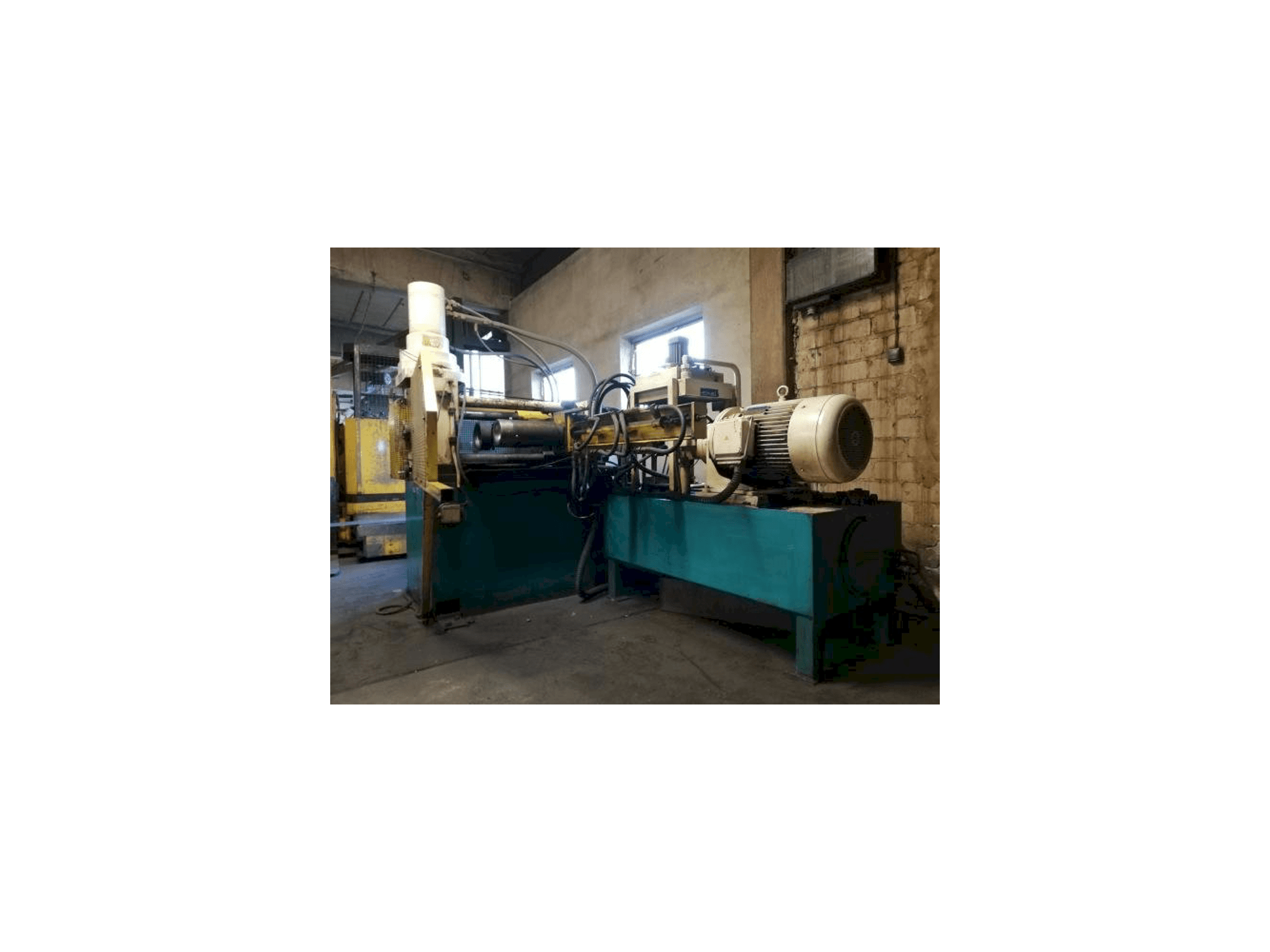 Вид станка EKALE REP-40-200-3 спереди