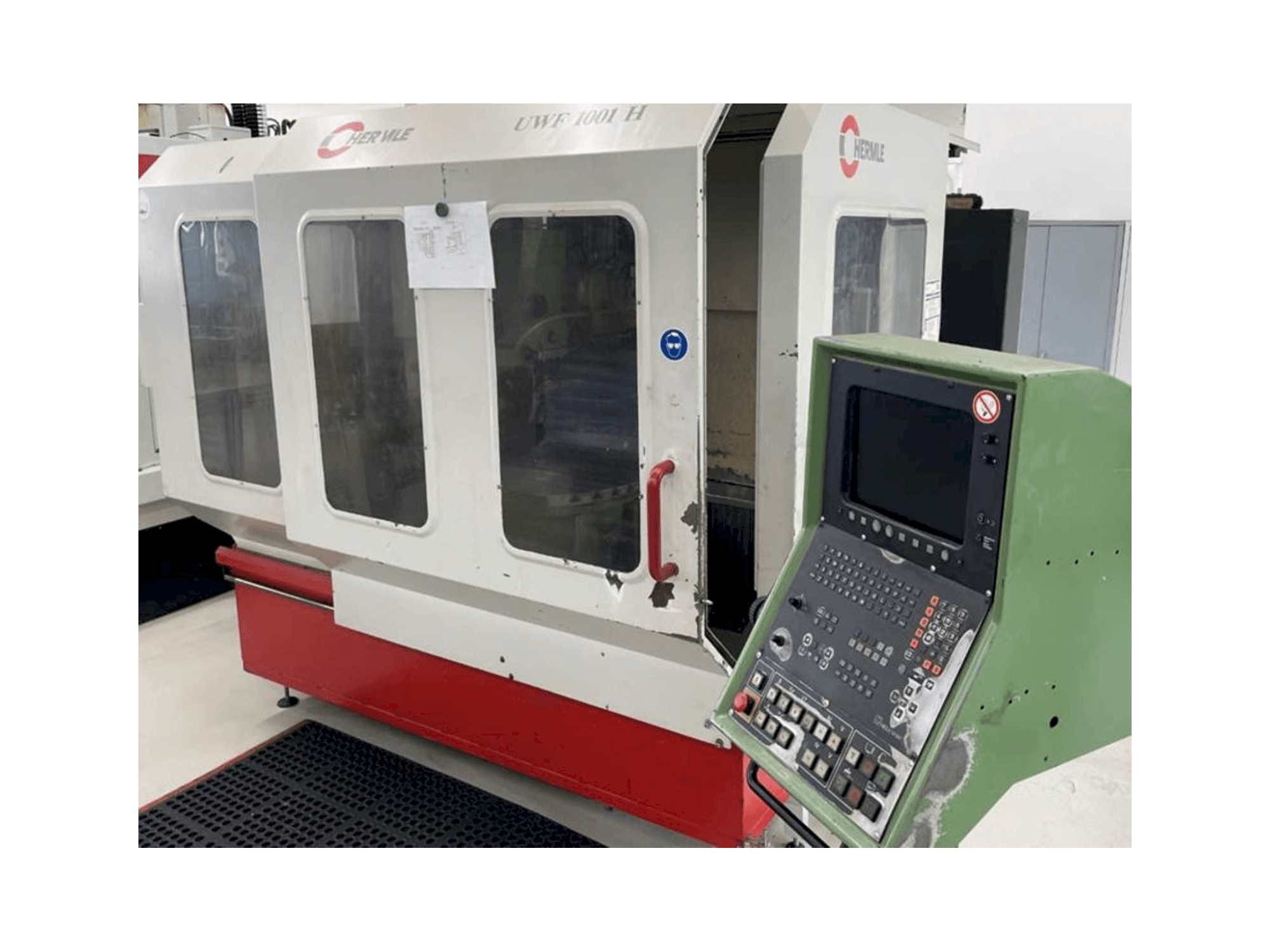 Вид станка HERMLE UWF1001 спереди