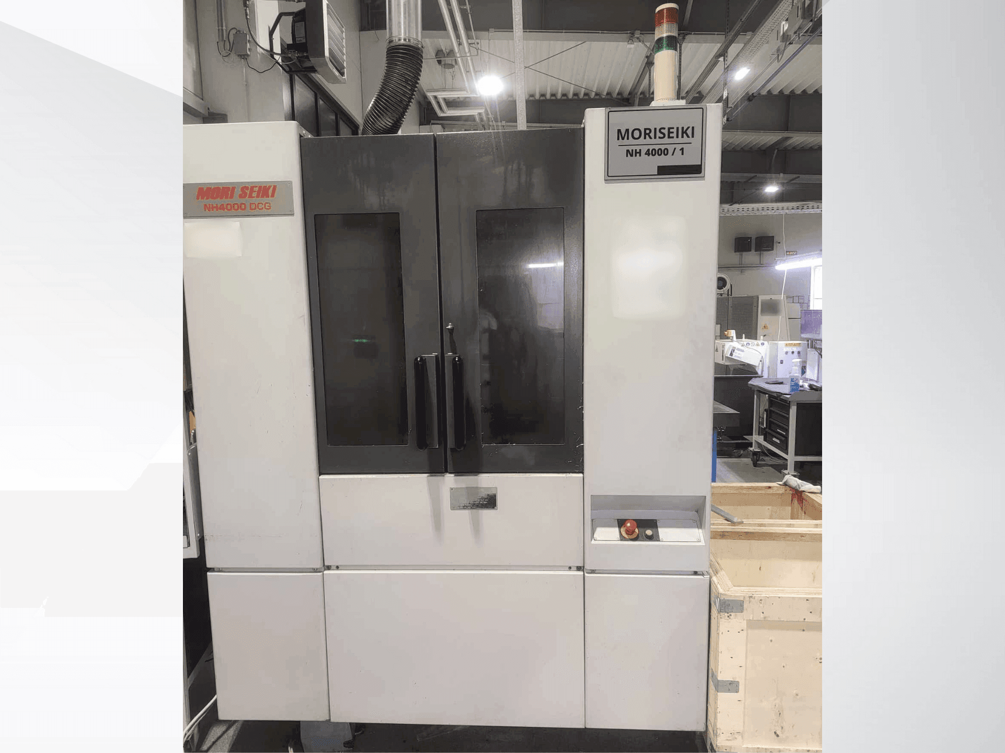 Вид станка MORI SEIKI NH 4000 DCG  спереди