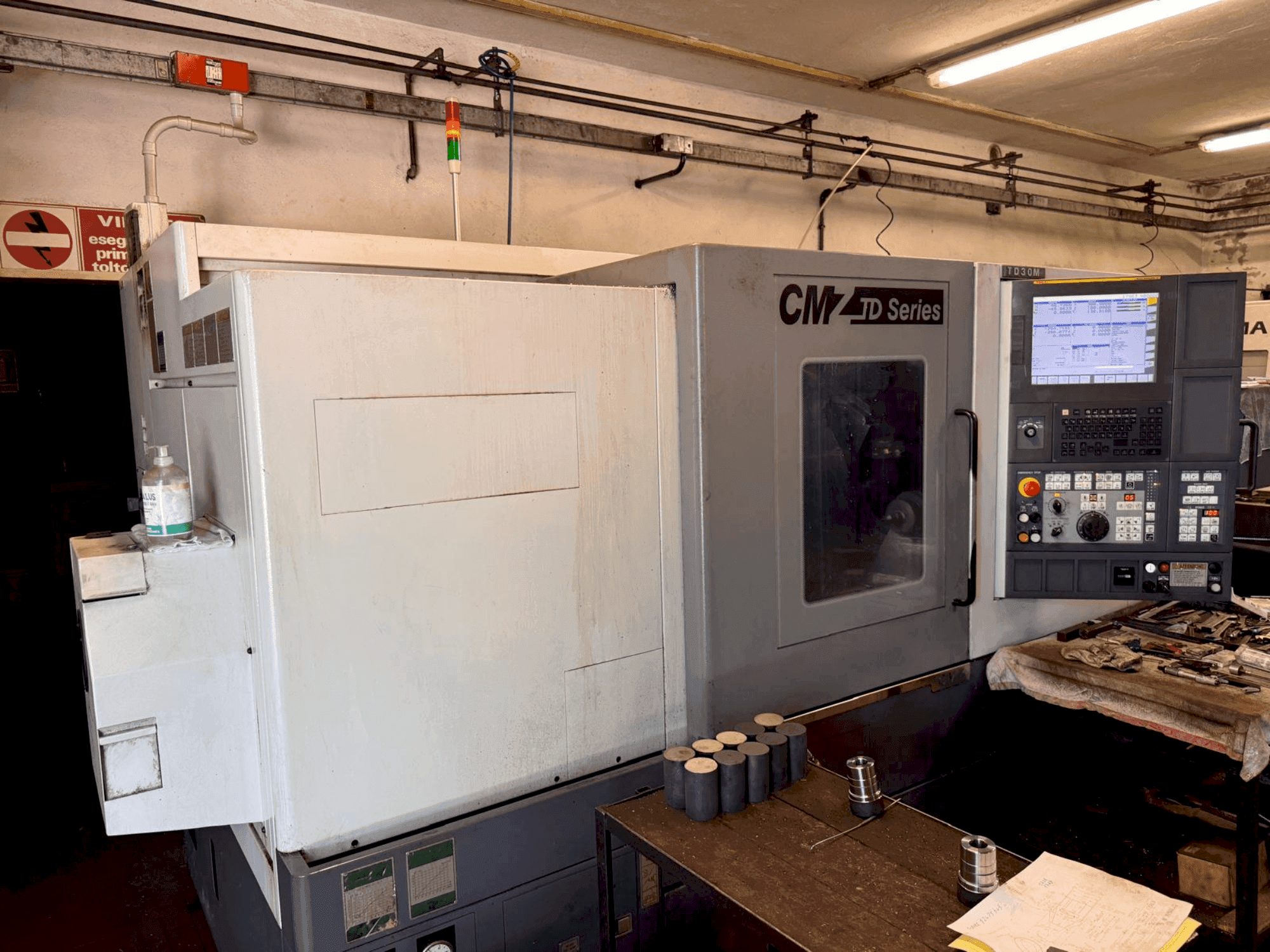 Вид станка CMZ TD30M спереди
