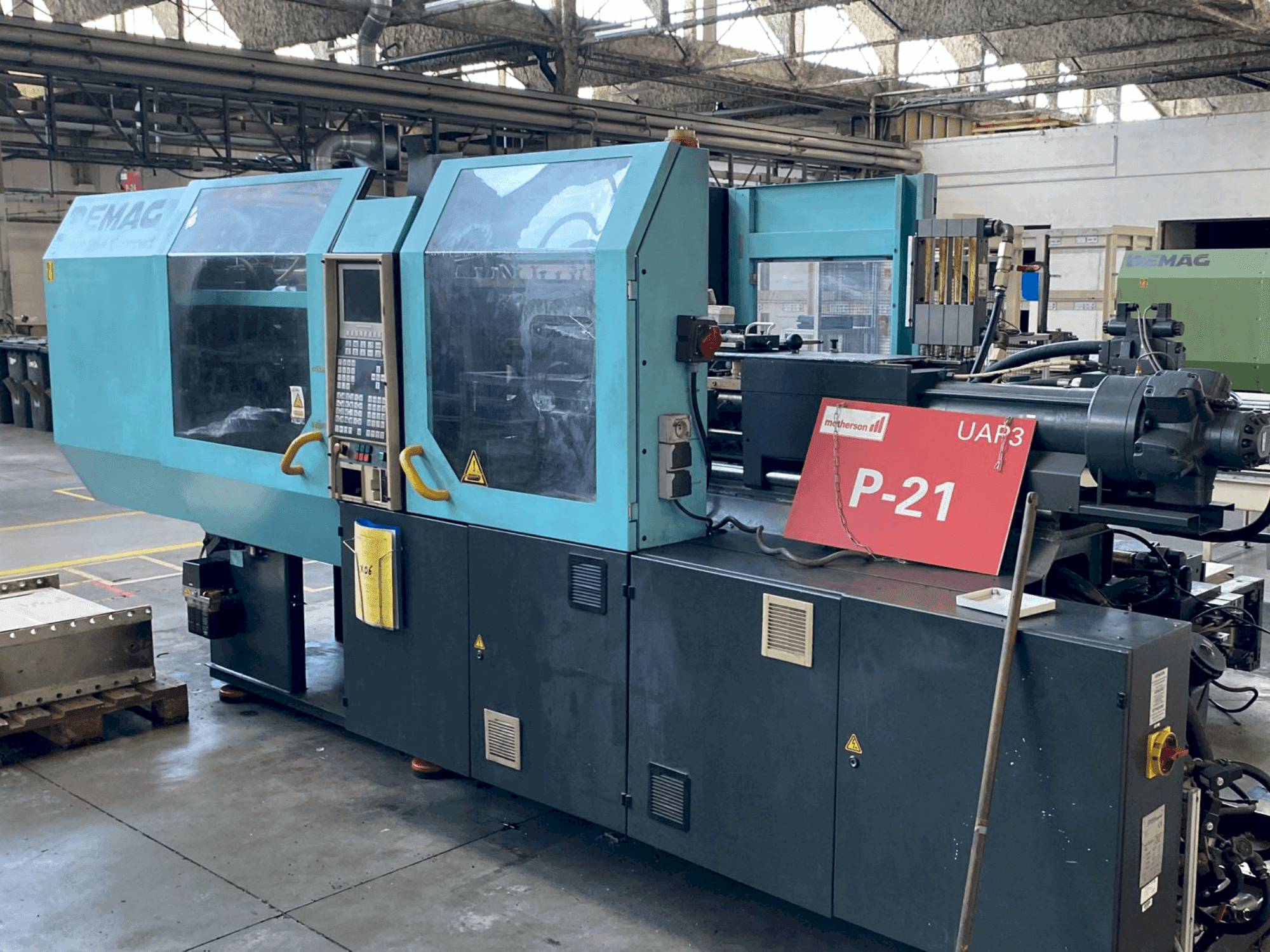 Вид станка DEMAG Ergotech Compact 125-440 спереди