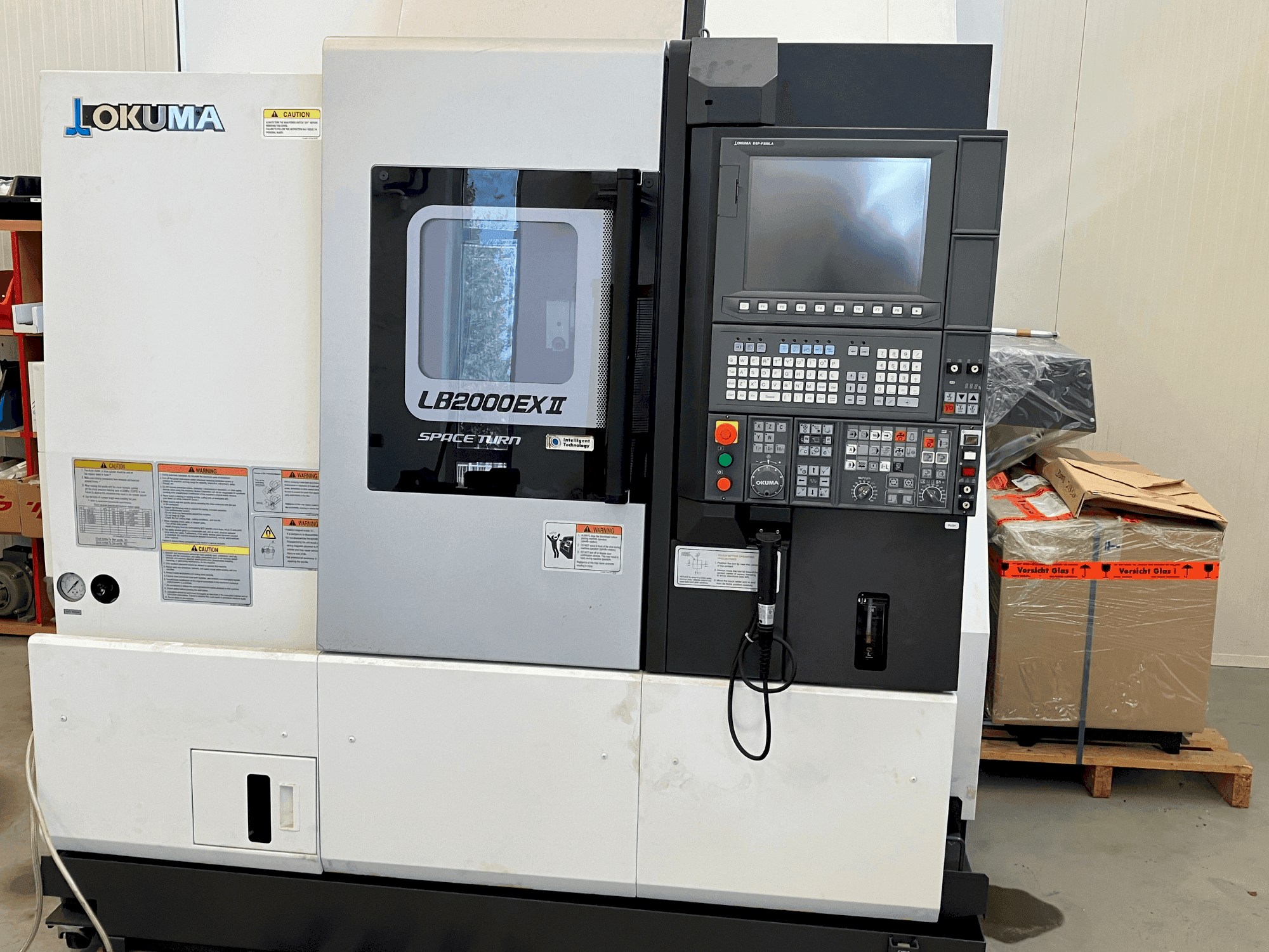 Вид станка Okuma LB2000 EX II (2018) спереди