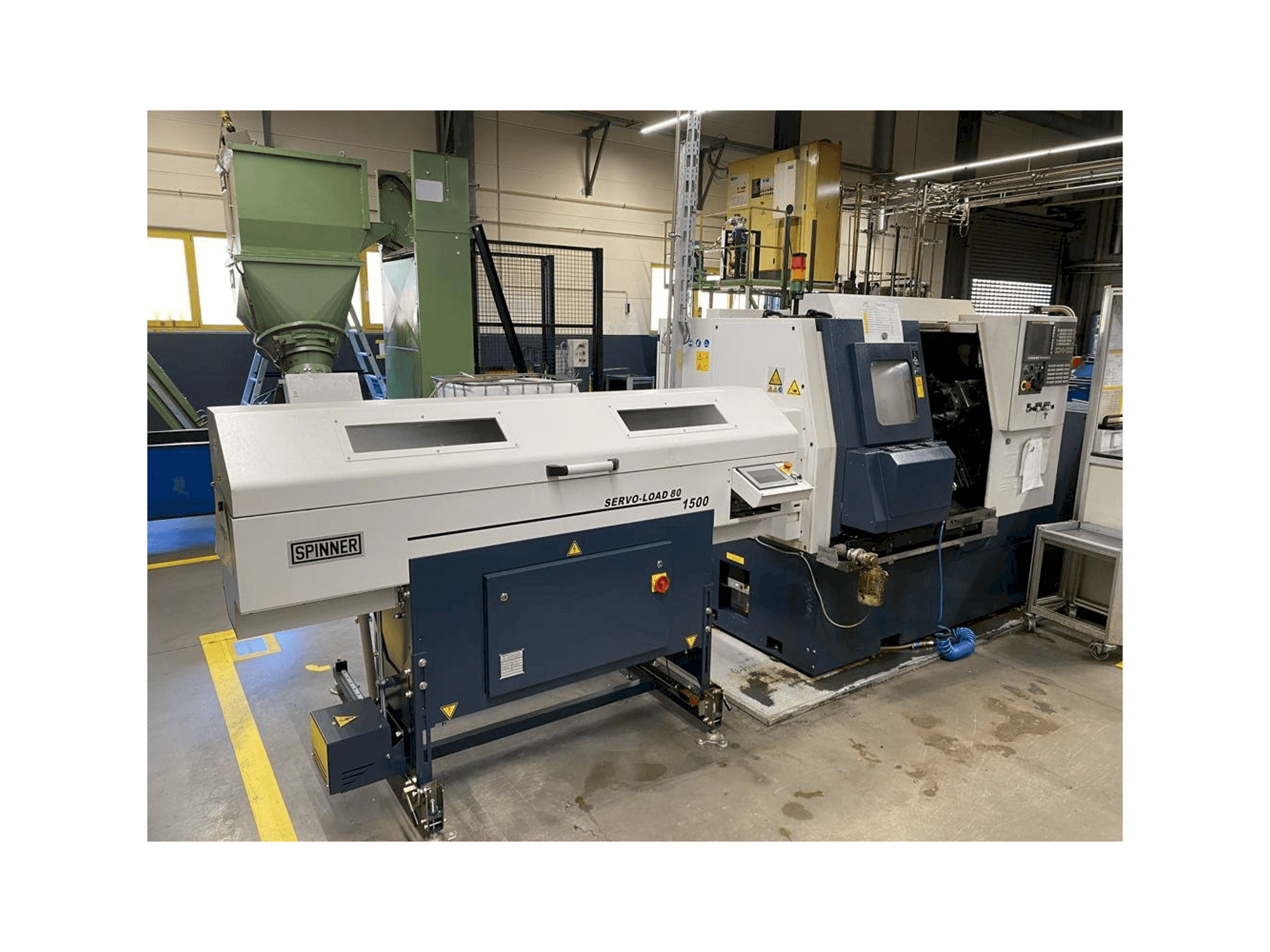 Вид станка SPINNER TC400-52 спереди