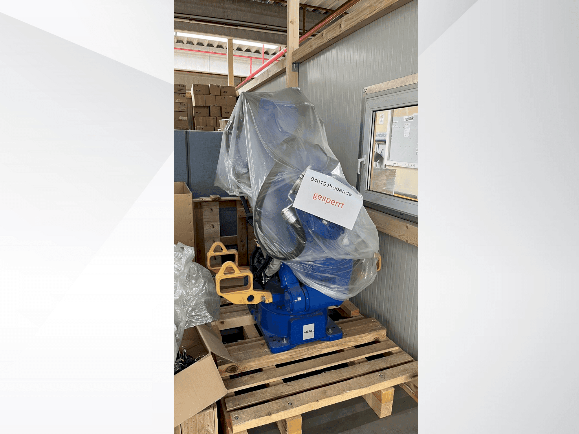 Вид станка Yaskawa GP180 спереди