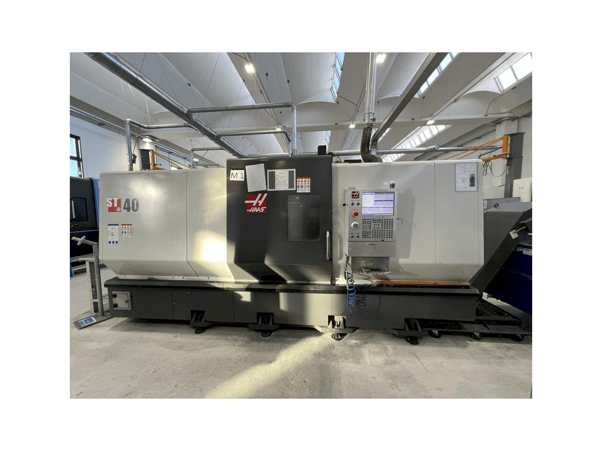 Вид станка HAAS ST-40 спереди