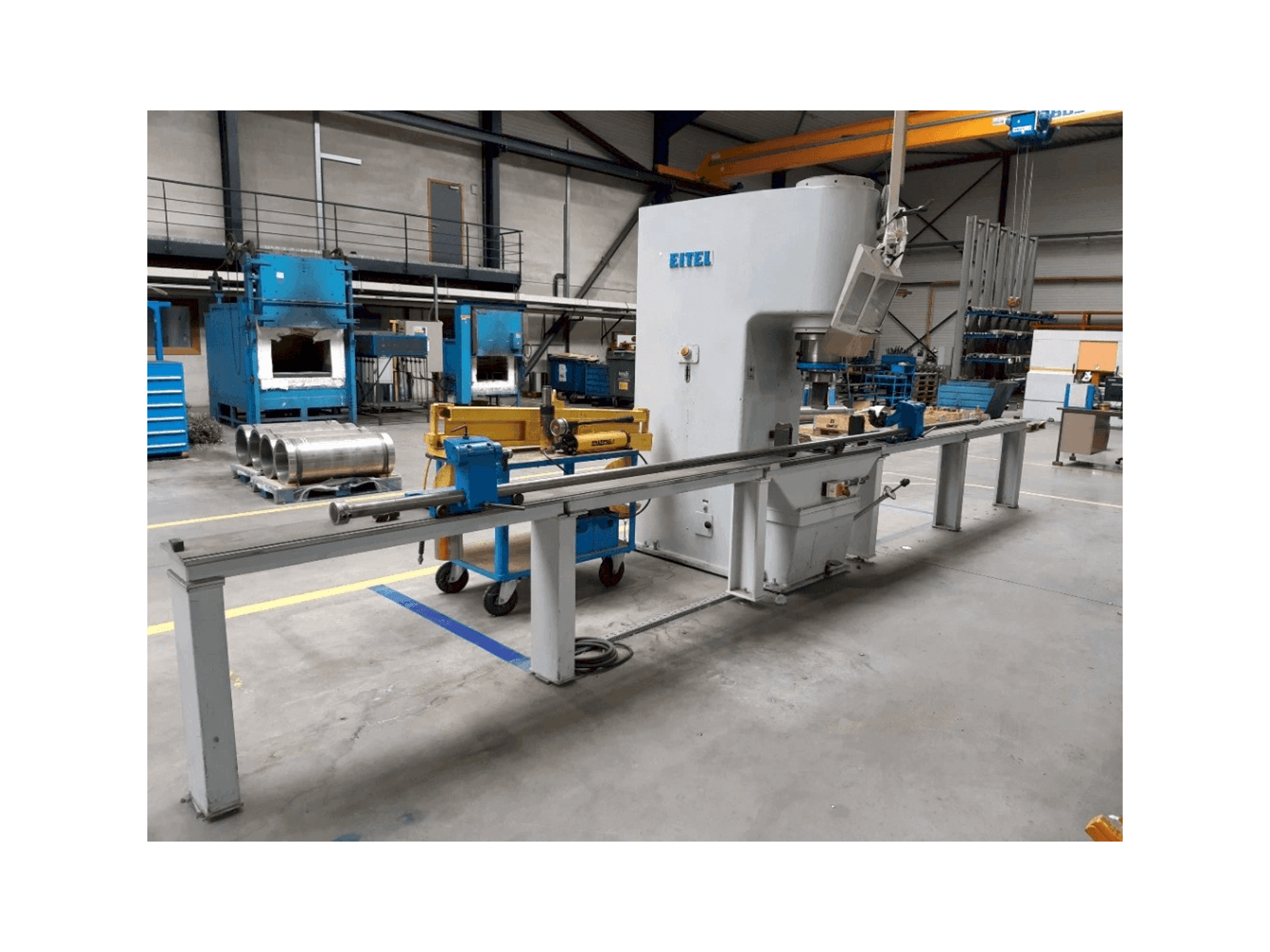 Вид станка EITEL-PRESS RP 100 спереди