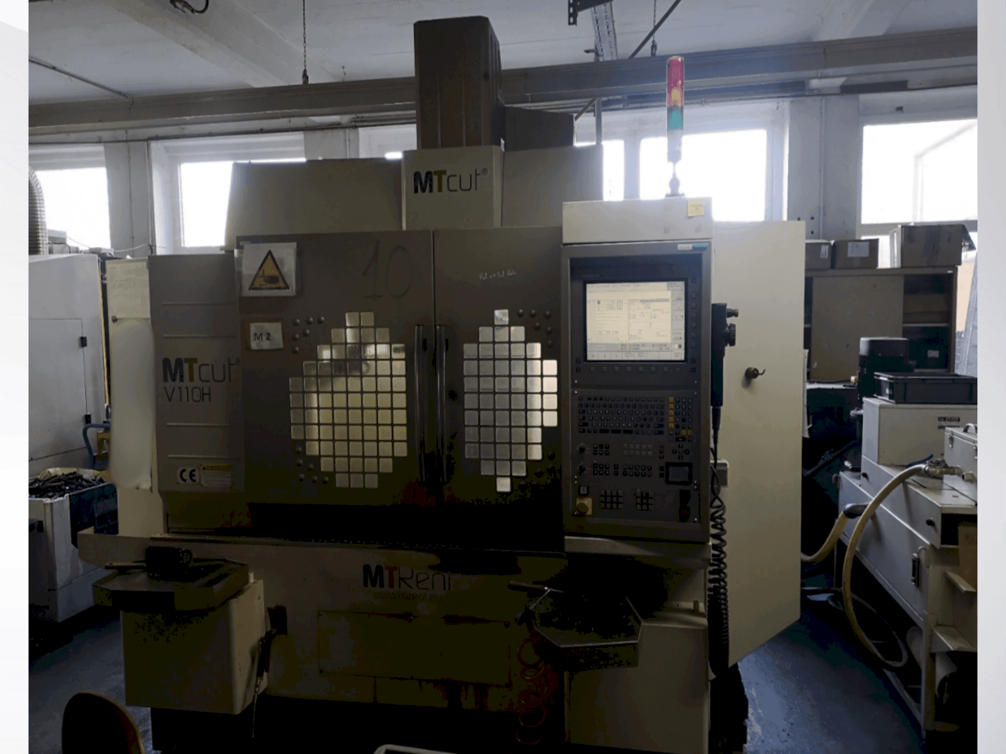 Вид станка MTcut V110H спереди
