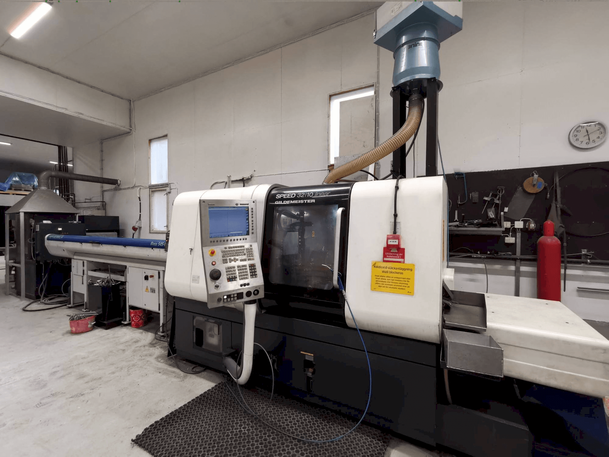 Вид станка Gildemeister Speed 32-10 linear спереди