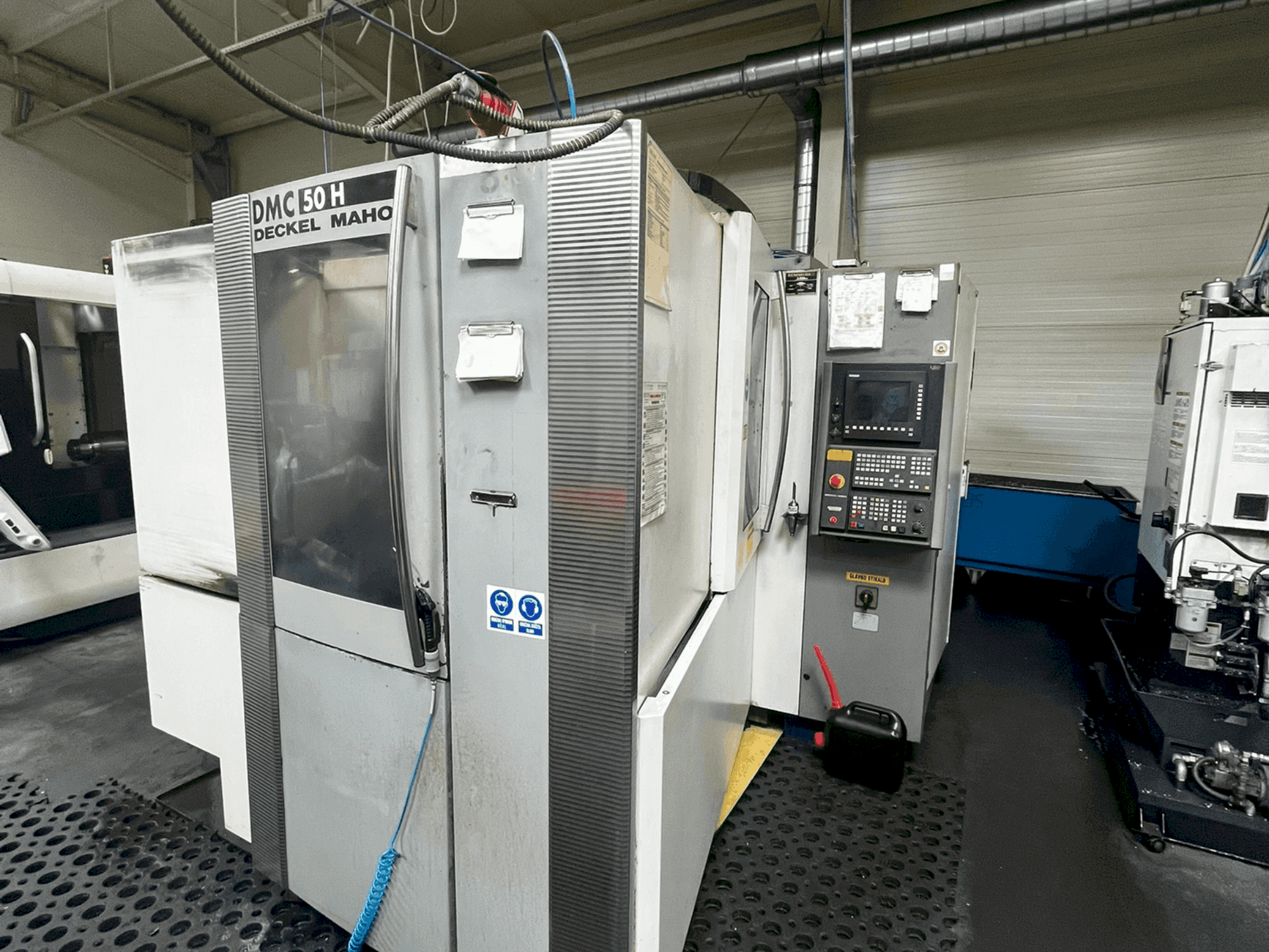 Вид станка DECKEL MAHO DMC 50 H спереди