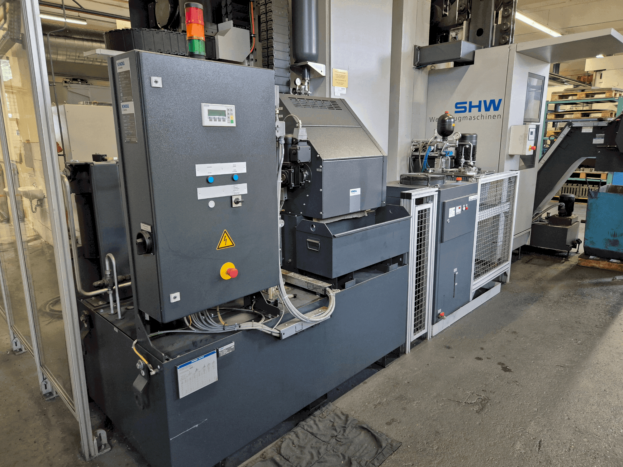 Вид станка SHW Unispeed 5 спереди