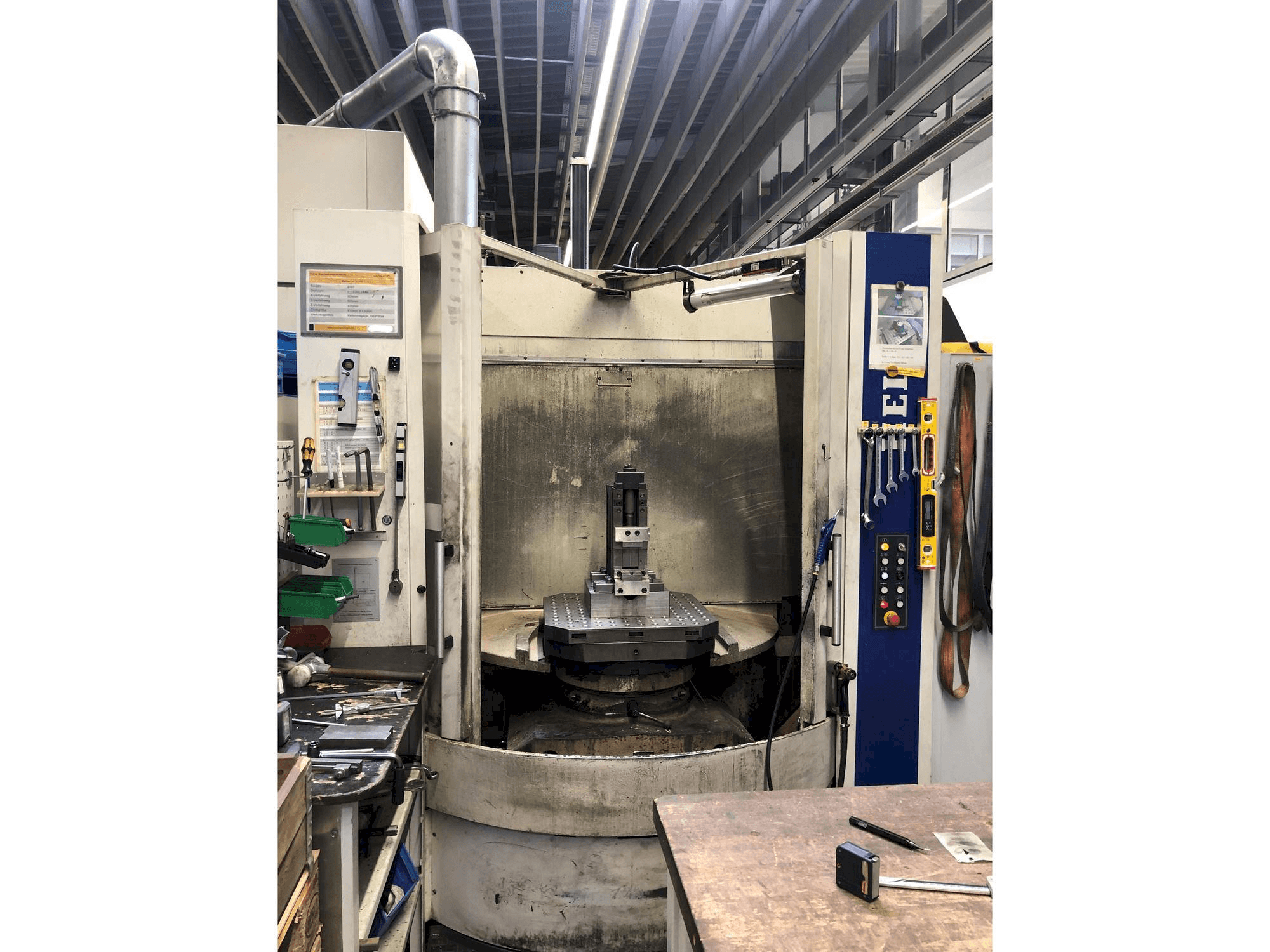 Вид станка HELLER MCH 250 спереди