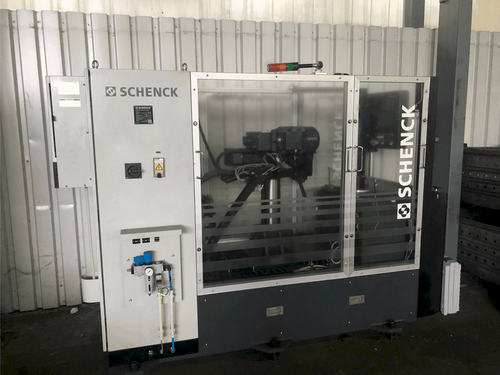 Вид станка SCHENCK DISTEC спереди