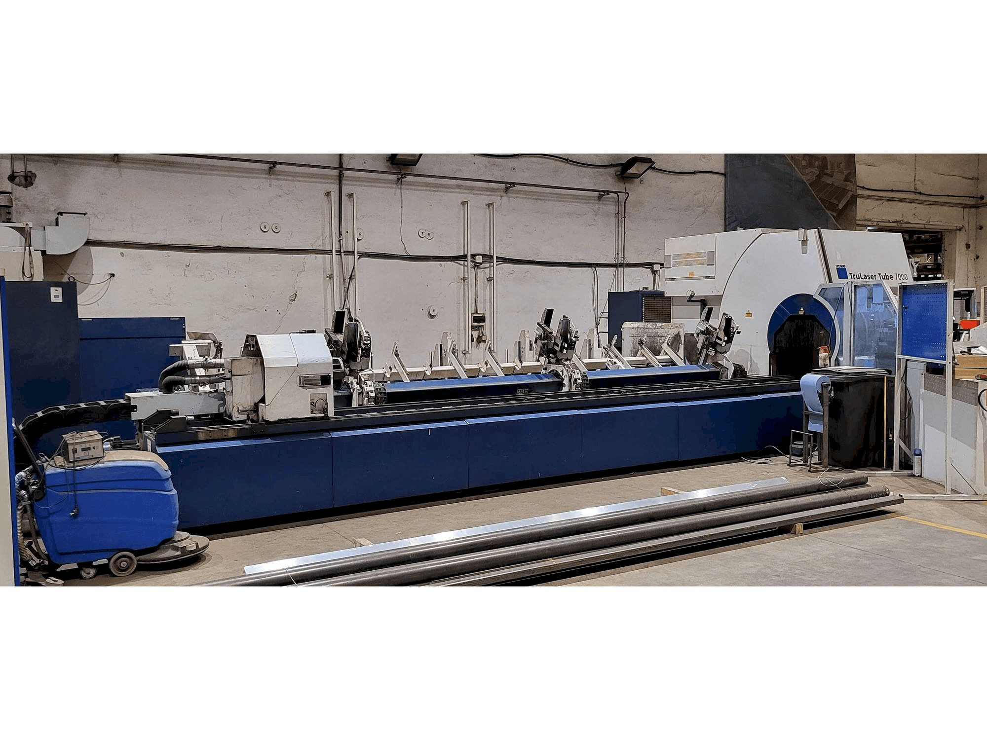 Вид станка Trumpf TruLaser Tube 7000 спереди