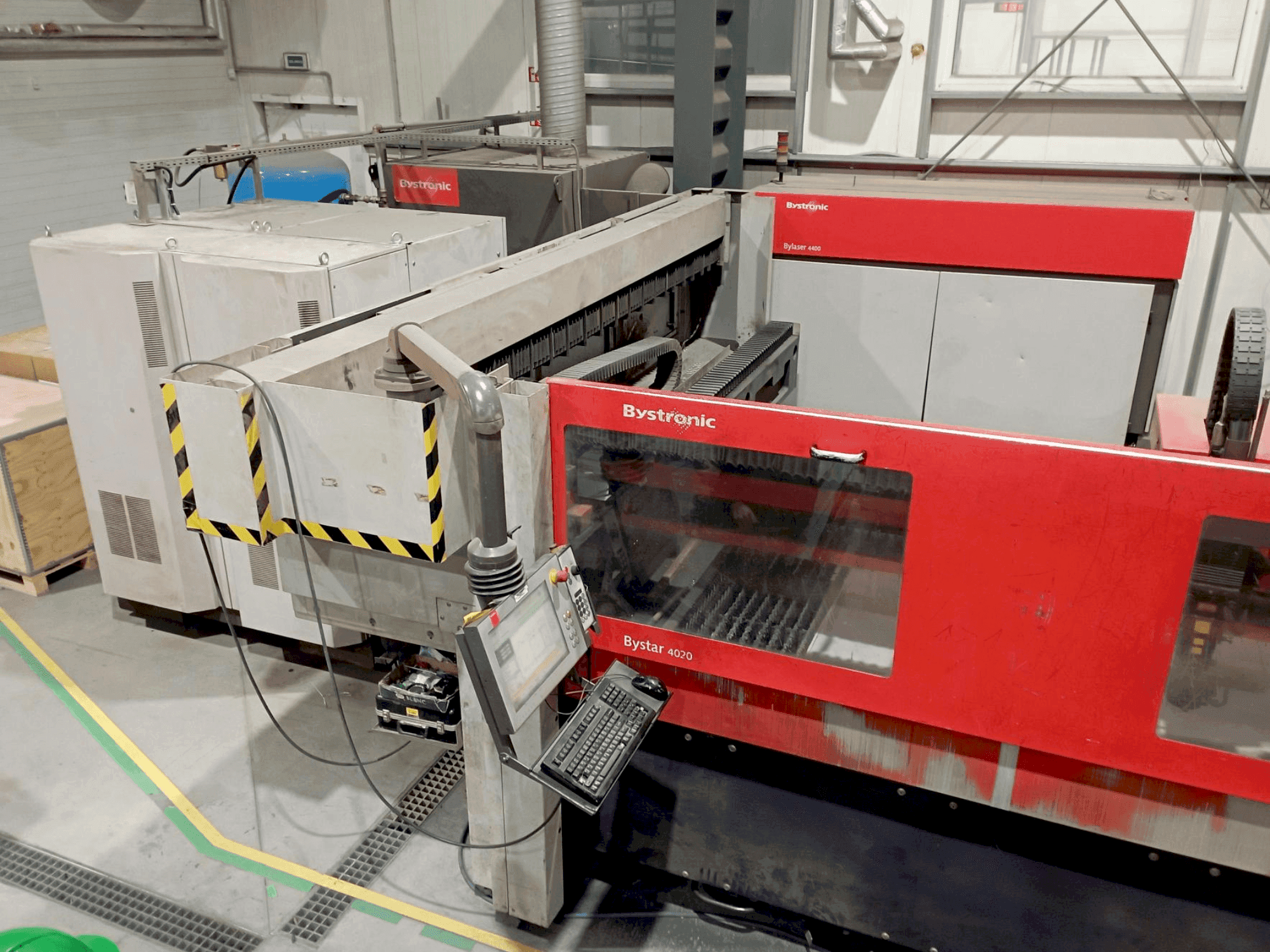 Вид станка Bystronic ByStar 4020 with ByLaser 4400 спереди