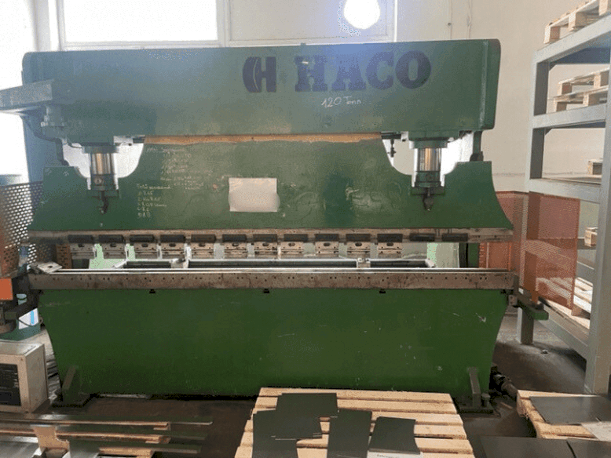Вид станка HACO PPE S30135 спереди