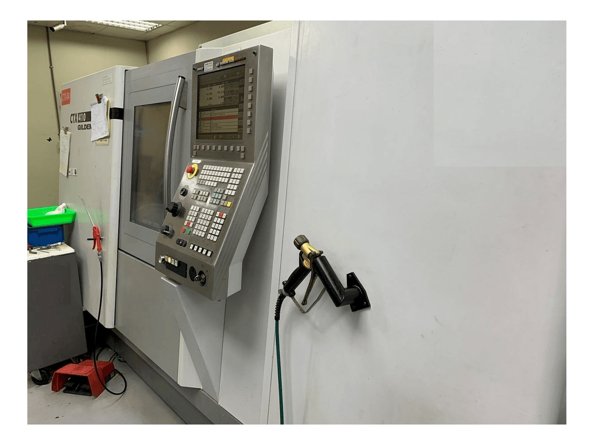 Front view of Gildemeister CTX 410V6 machine