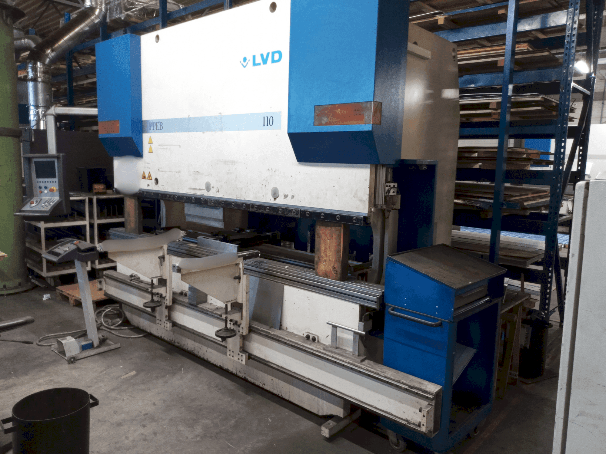 Вид станка LVD PPEB 110/30 спереди