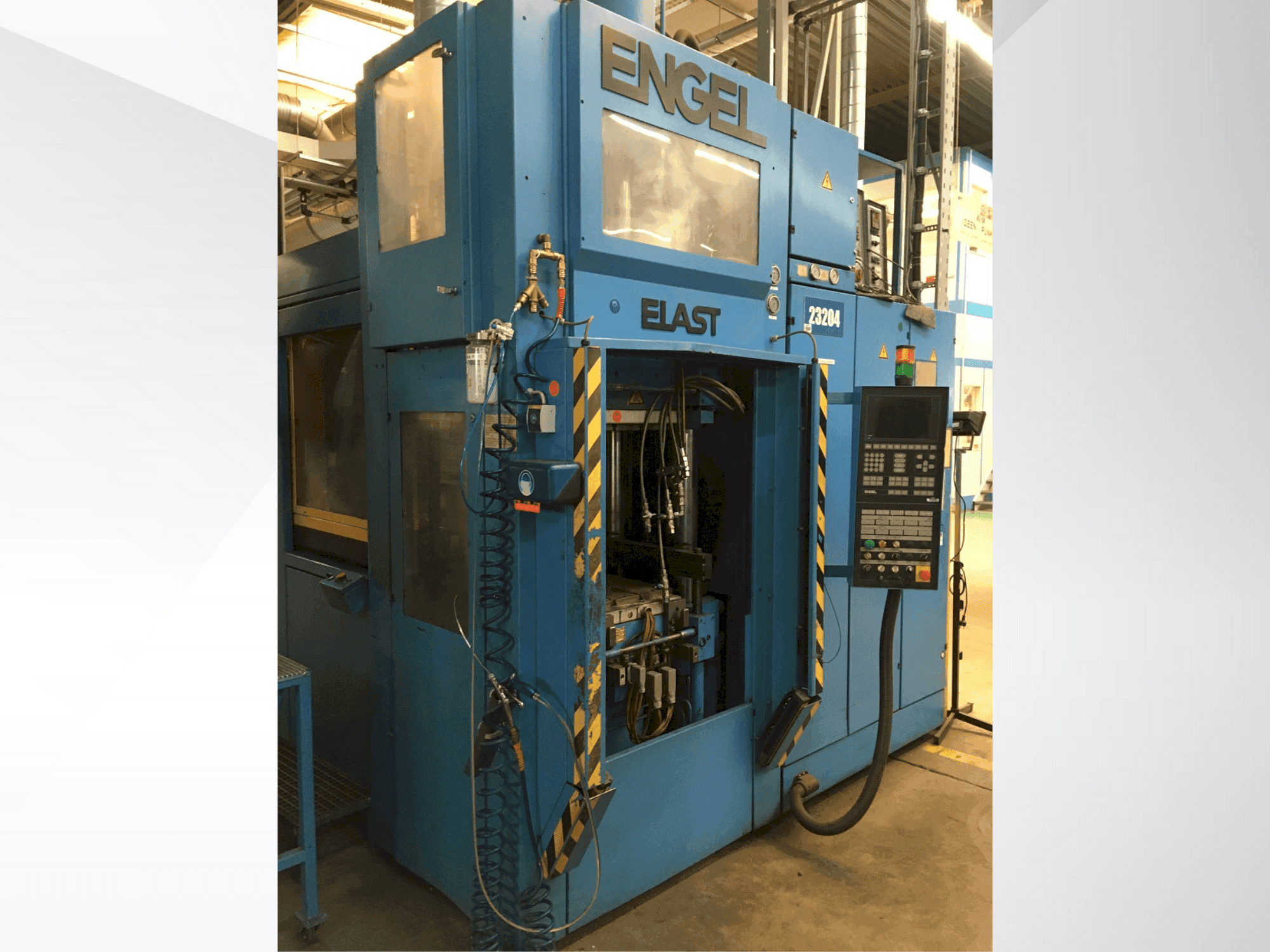 Вид станка Engel Elast 1500/250V спереди