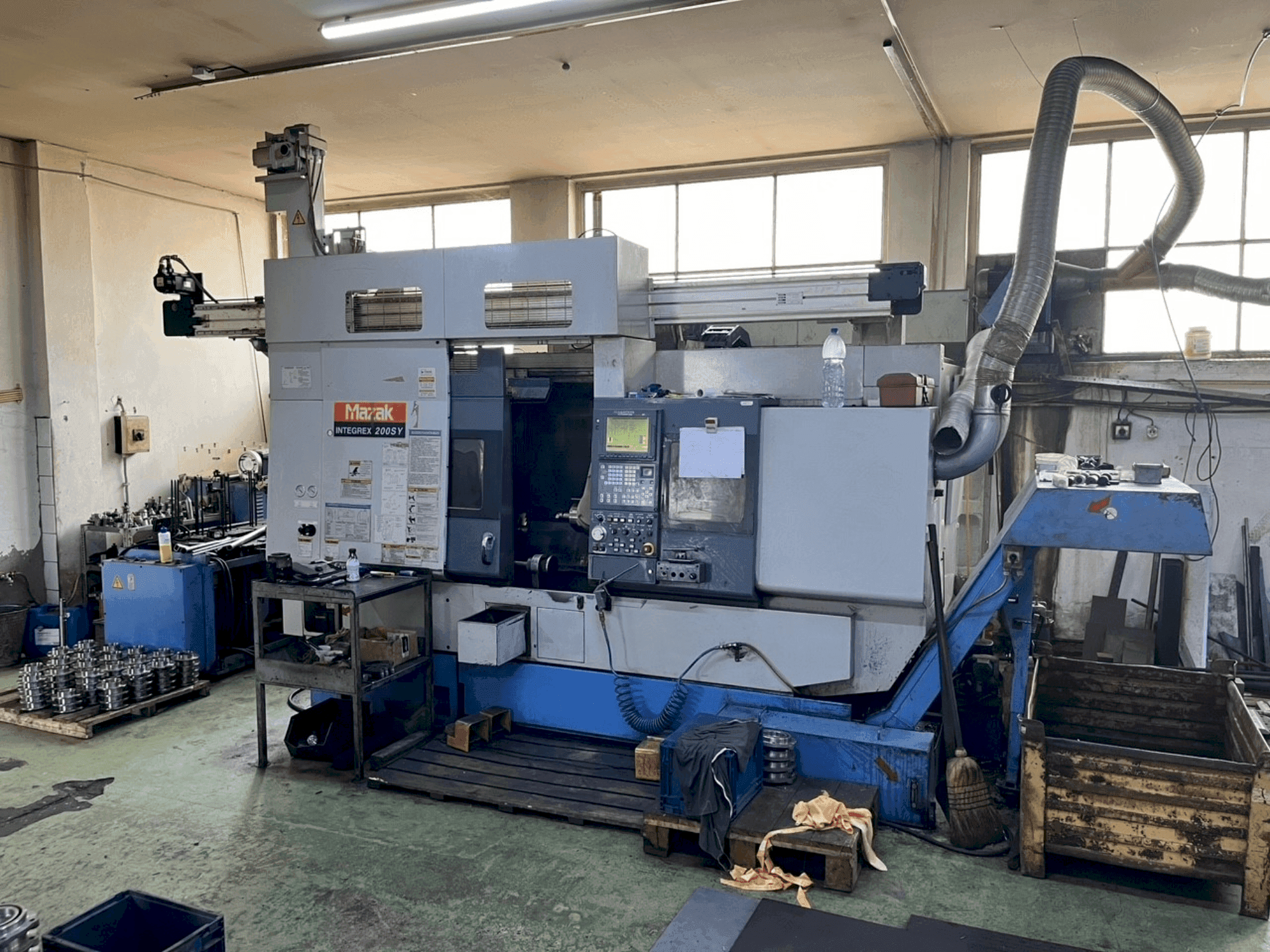 Вид станка Mazak Integrex 200SY (1999) спереди