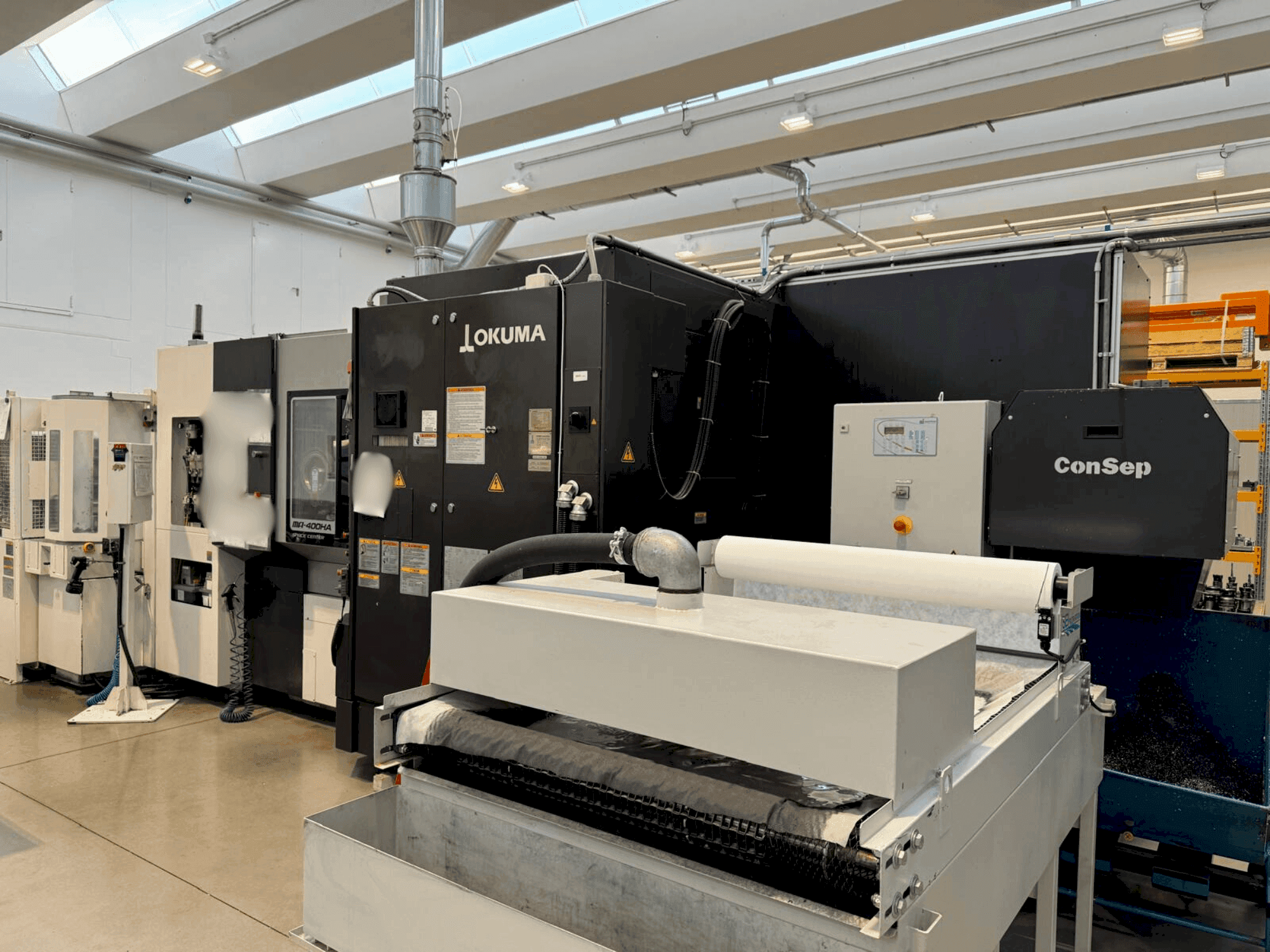 Вид станка Okuma MA-400HA спереди
