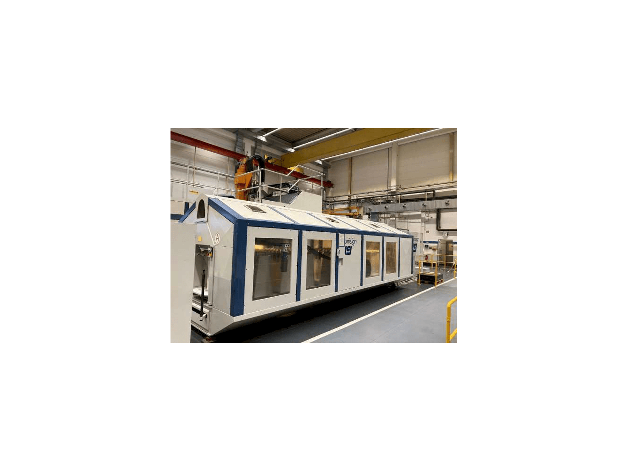 Вид станка Unisign UNICOM 8 спереди